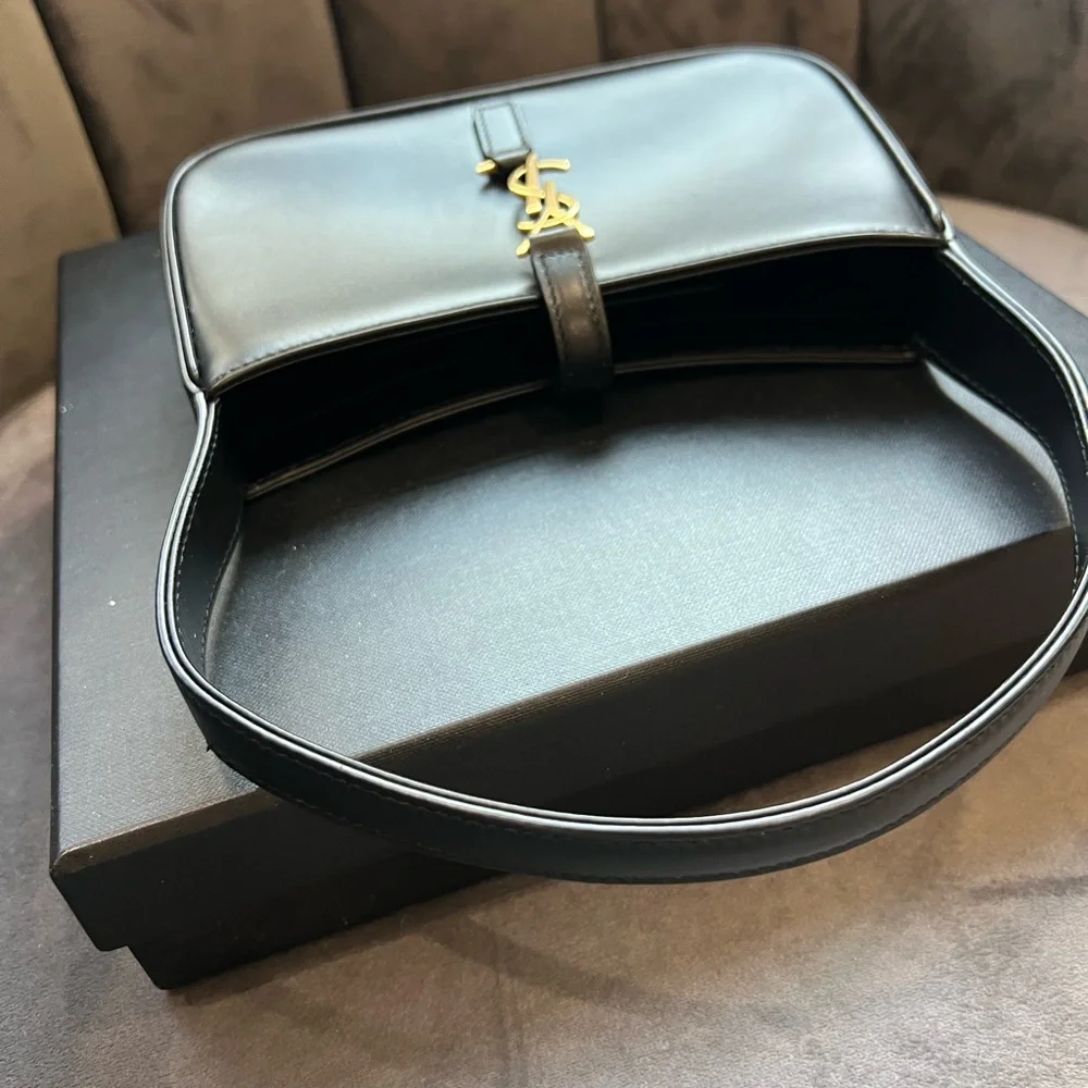 Saint Laurent Le 5 A 7 Hobo Bag - Picture 5 of 14